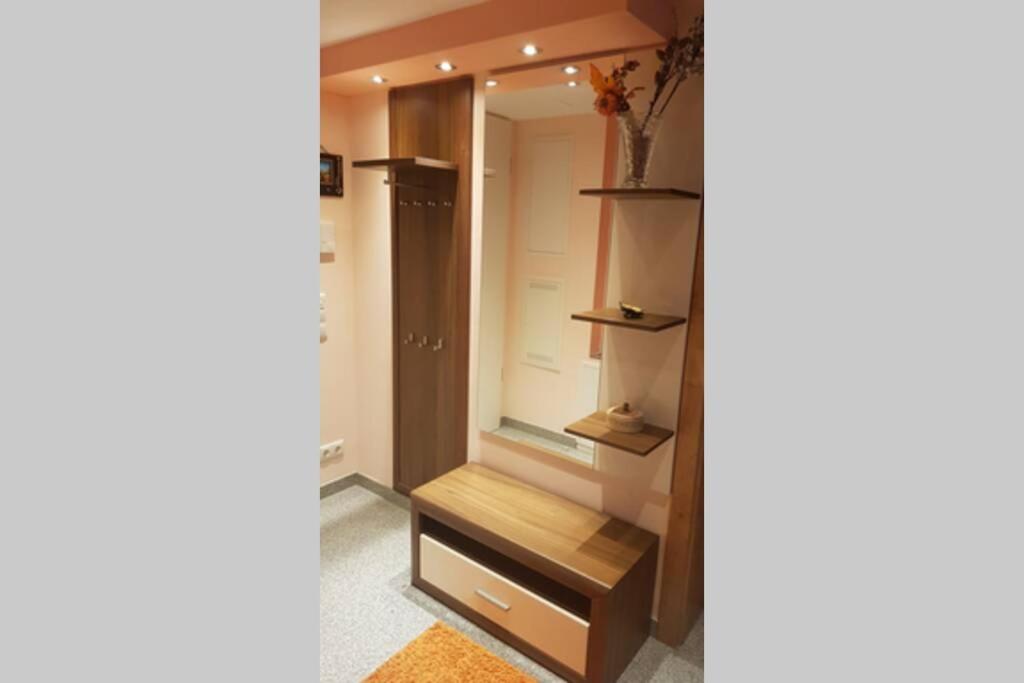3 Z Moderne Wellnesswohnung - Sauna, Kamin, Parkplatze 65m2 Bis 6 Per *
